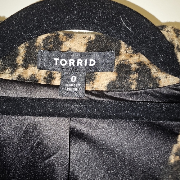 Torrid 🔥🔥HOST PICK🔥🔥Leopard Print Coat - Picture 6 of 11